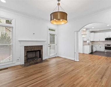 1711 Summit Glen Lane - Photo Thumbnail 9