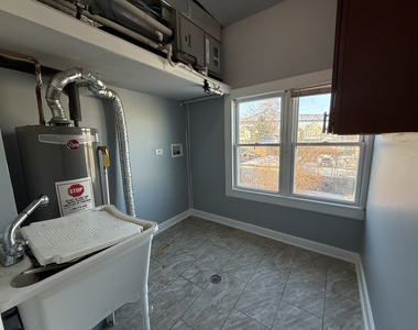 9738 S Avenue L - Photo Thumbnail 9