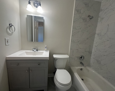 306 Northwestern Court - Photo Thumbnail 9
