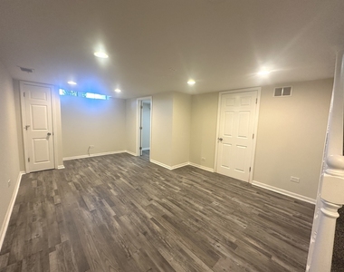 306 Northwestern Court - Photo Thumbnail 15