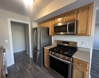 306 Northwestern Court - Photo Thumbnail 1