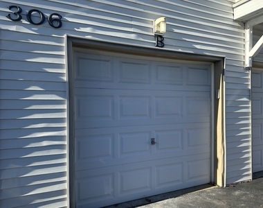 306 Northwestern Court - Photo Thumbnail 20