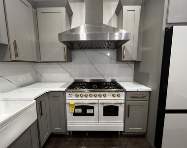 4819 Main Street - Photo Thumbnail 6