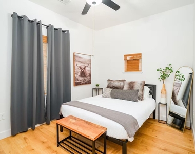 502 Dark Street - Photo Thumbnail 12