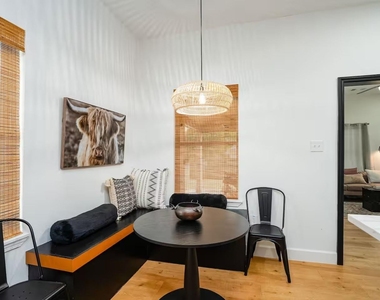 502 Dark Street - Photo Thumbnail 9