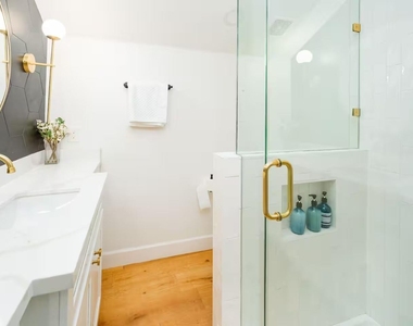 502 Dark Street - Photo Thumbnail 16