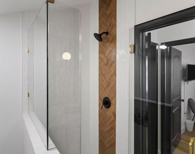 502 Dark Street - Photo Thumbnail 14