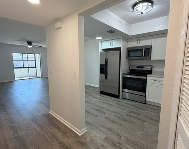606 Se 6th Street - Photo Thumbnail 1