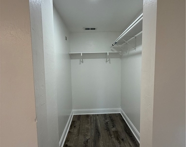 606 Se 6th Street - Photo Thumbnail 21