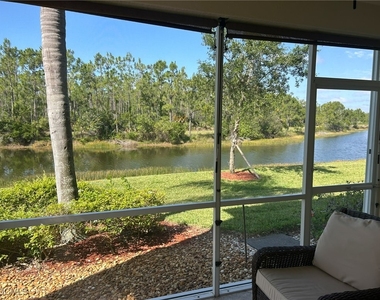 10139 Colonial Country Club Boulevard - Photo Thumbnail 15