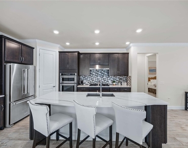 6767 Pennyroyal Drive - Photo Thumbnail 15