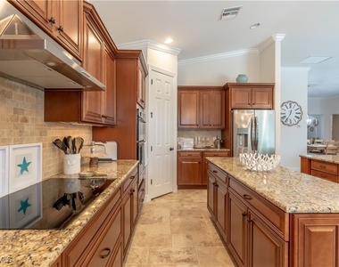9332 Fieldstone Lane - Photo Thumbnail 13