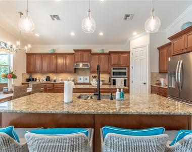 9332 Fieldstone Lane - Photo Thumbnail 12