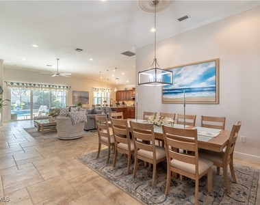 9332 Fieldstone Lane - Photo Thumbnail 5