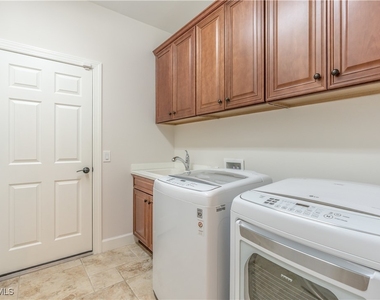 9332 Fieldstone Lane - Photo Thumbnail 27