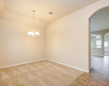 8710 Austin Thomas Drive - Photo Thumbnail 17