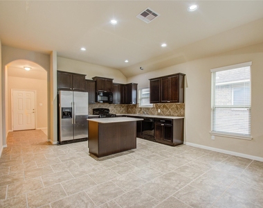 8710 Austin Thomas Drive - Photo Thumbnail 9