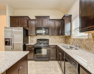 8710 Austin Thomas Drive - Photo Thumbnail 5