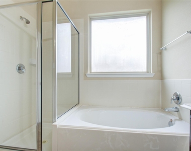 8710 Austin Thomas Drive - Photo Thumbnail 24