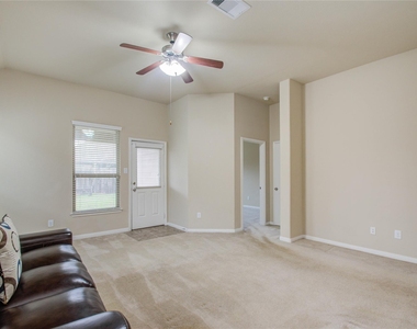 8710 Austin Thomas Drive - Photo Thumbnail 10