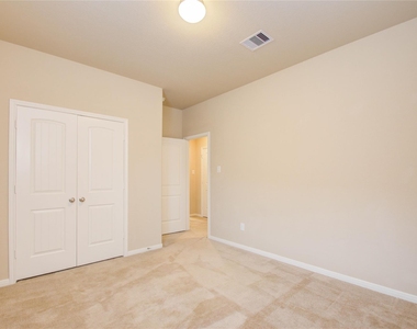 8710 Austin Thomas Drive - Photo Thumbnail 18