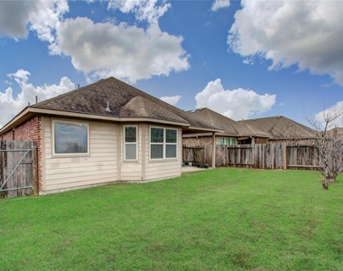 8710 Austin Thomas Drive - Photo Thumbnail 32