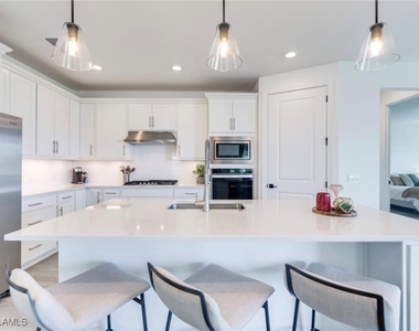 20419 Pebble Glen Drive - Photo Thumbnail 4