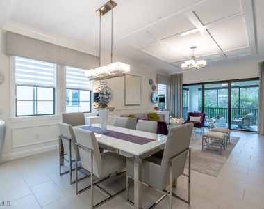 16382 Viansa Way - Photo Thumbnail 4