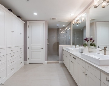 16382 Viansa Way - Photo Thumbnail 8