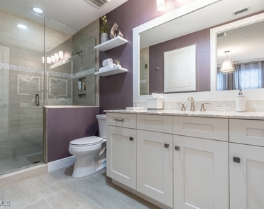 16382 Viansa Way - Photo Thumbnail 13