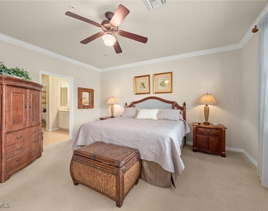 9601 Spanish Moss Way - Photo Thumbnail 16