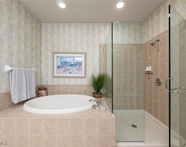 9601 Spanish Moss Way - Photo Thumbnail 22