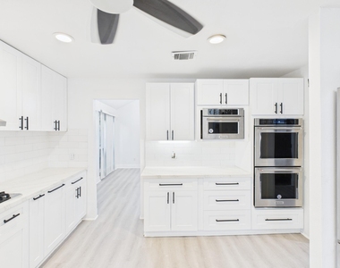 7610 Hopewell Lane - Photo Thumbnail 4