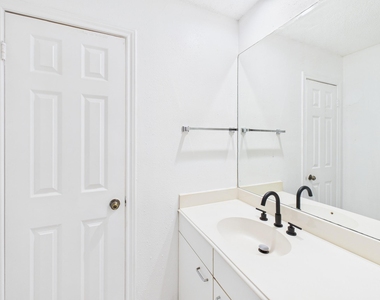 7610 Hopewell Lane - Photo Thumbnail 20