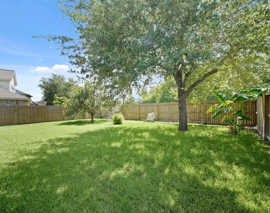 714 Coggins Point Way - Photo Thumbnail 29