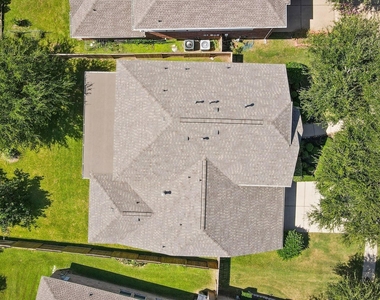 714 Coggins Point Way - Photo Thumbnail 2