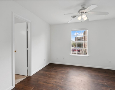 2106 Nettleton Street - Photo Thumbnail 4