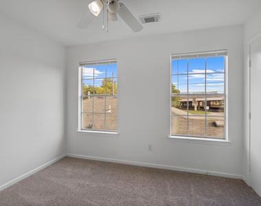 2106 Nettleton Street - Photo Thumbnail 10