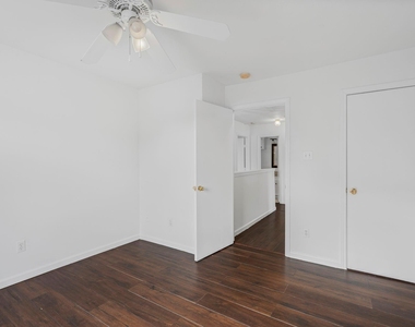 2106 Nettleton Street - Photo Thumbnail 3