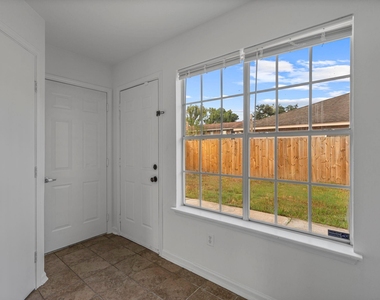 2106 Nettleton Street - Photo Thumbnail 2