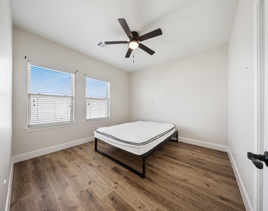 2019 Olivos Street - Photo Thumbnail 20