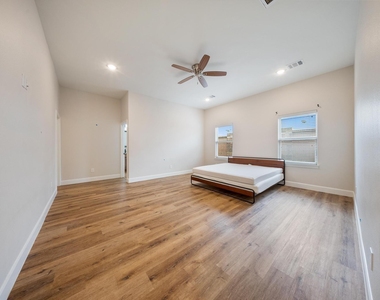 2019 Olivos Street - Photo Thumbnail 9