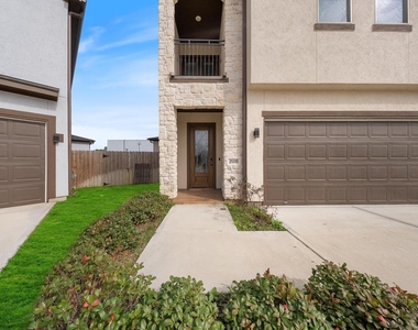 2019 Olivos Street - Photo Thumbnail 3