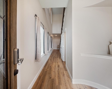 2019 Olivos Street - Photo Thumbnail 4