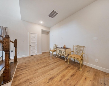 2019 Olivos Street - Photo Thumbnail 6