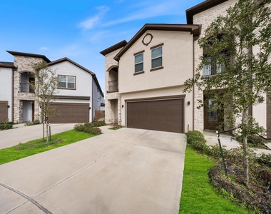 2019 Olivos Street - Photo Thumbnail 2