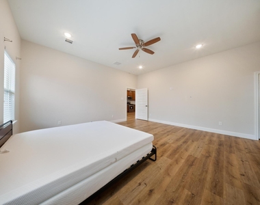 2019 Olivos Street - Photo Thumbnail 10