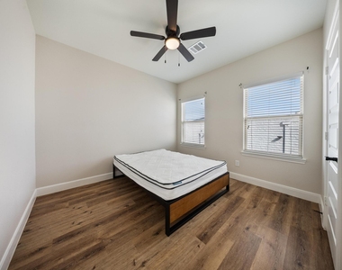 2019 Olivos Street - Photo Thumbnail 19
