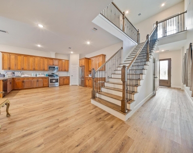 2019 Olivos Street - Photo Thumbnail 5