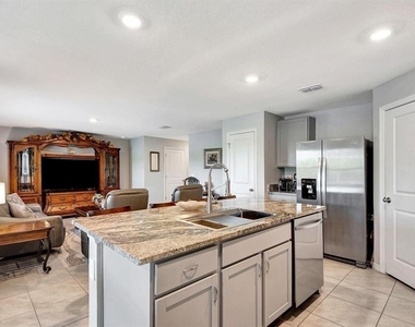 2942 Rock Sound Street - Photo Thumbnail 18